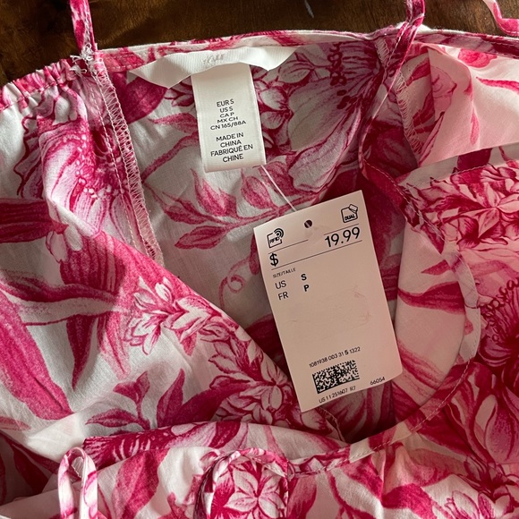 H&M dress 💗 - Picture 4 of 5